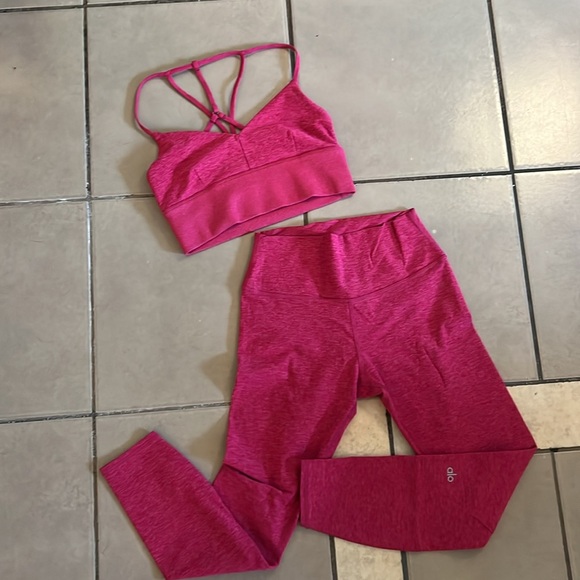 ALO Alosoft bra and leggings set - Picture 7 of 9